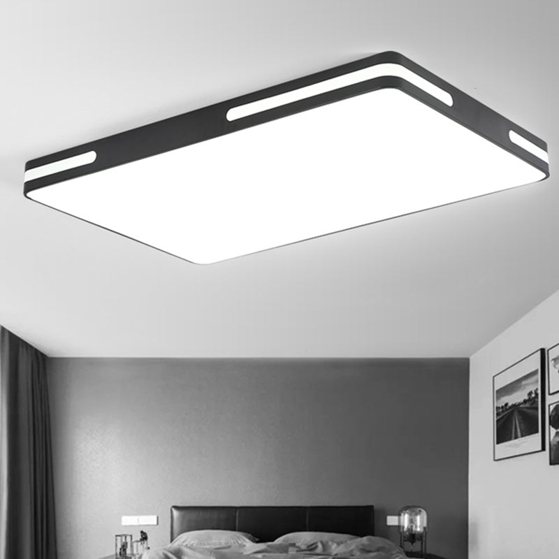 Lámpara de techo LED con montaje empotrado simple y pantalla acrílica