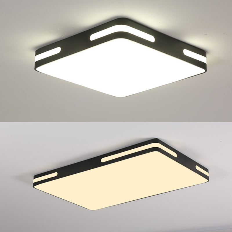 Lámpara de techo LED con montaje empotrado simple y pantalla acrílica