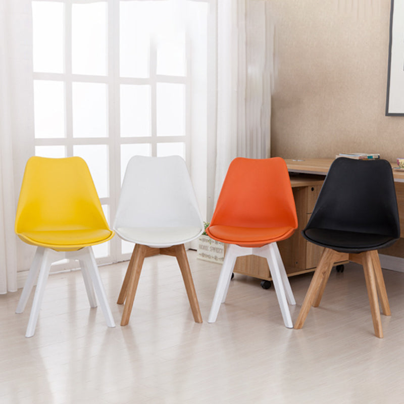 Silla lateral de Beech Parsons escandinavo de bossons Sillas de comedor de cuero (juego de 2)