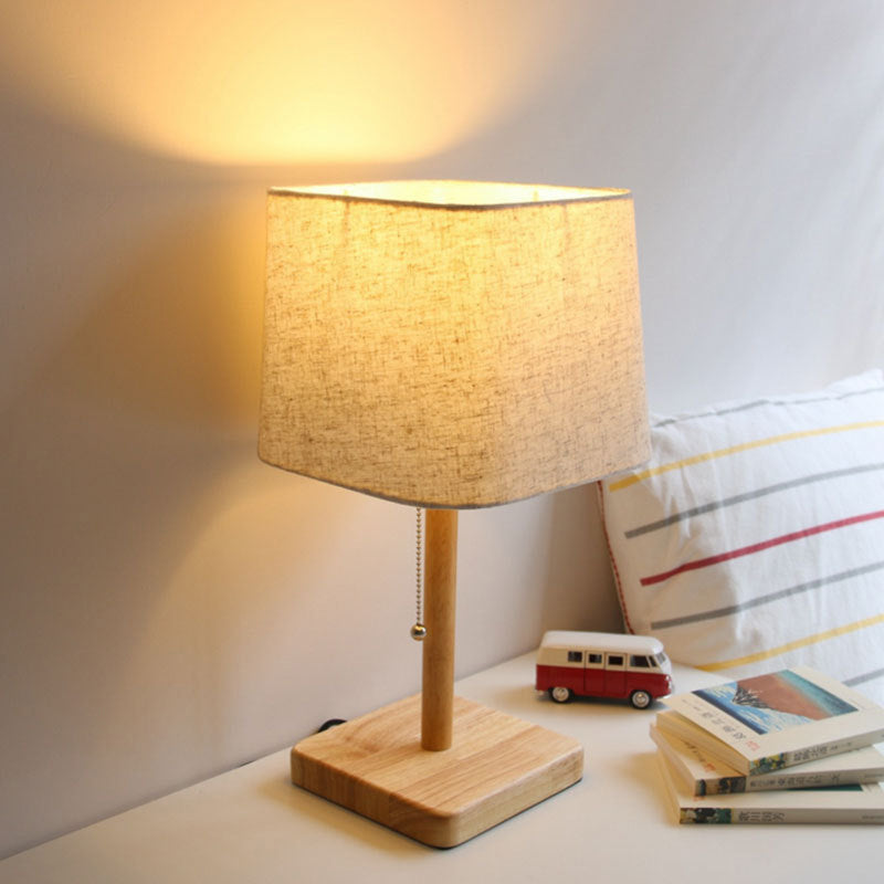 Zeitgenössische 1 Glühbirnenschischtisch -Lampe Holz Trapez Lesebuch Licht mit Stofftatten