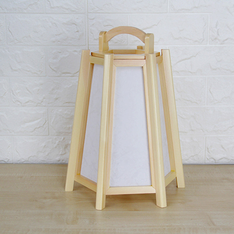 Japanische sich verjüngte Form -Aufgaben beleuchtet Holz 1 Kopf Nachttisch Lampe in Beige mit Griff