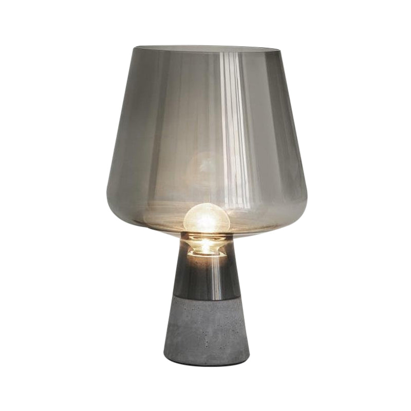 Lampada da tavolo Modernism Cup Lampada da comodino a 1 testa in vetro cognac/grigio fumo con base in cemento