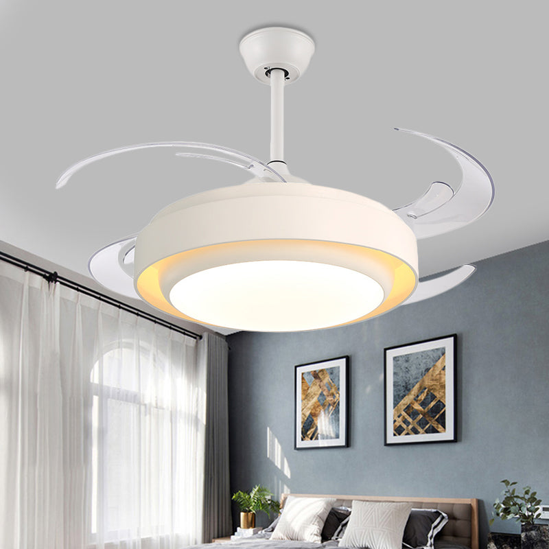 42 "breite LED -kreisförmige Deckenventilator Leuchte moderne weiße Halbflush -Halterung für Wohnzimmer, 4 klare Klingen