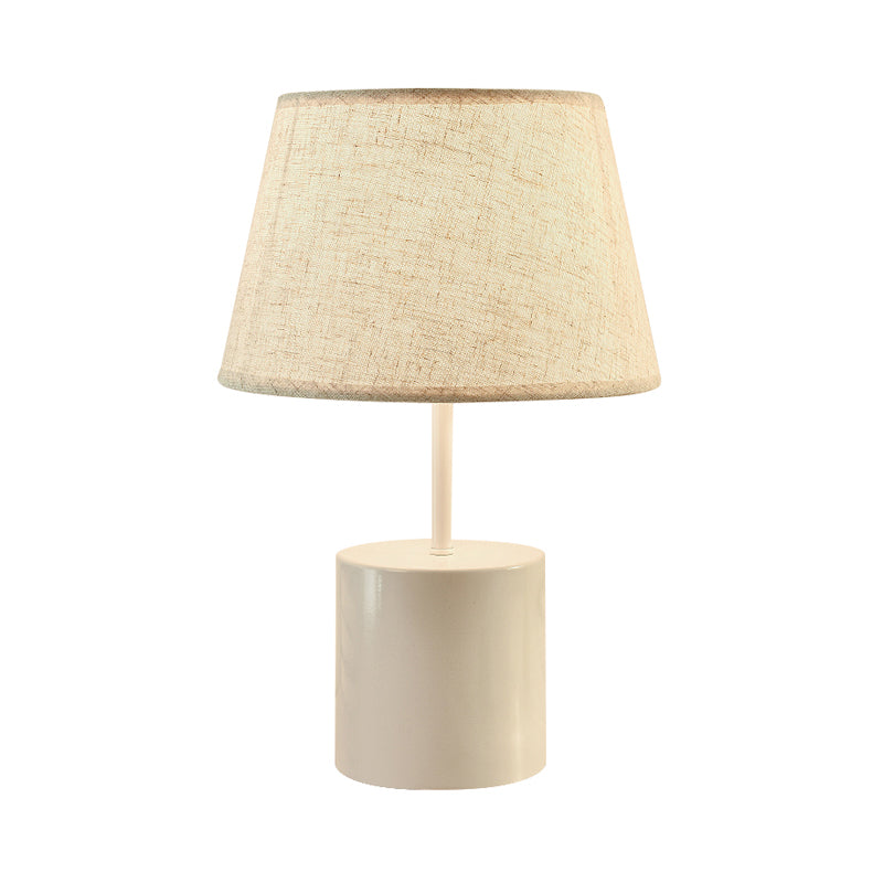 Tissu table conique lampe nordique 1 tête de lin de la tête Lumière de bureau avec cylindre blanc métallique