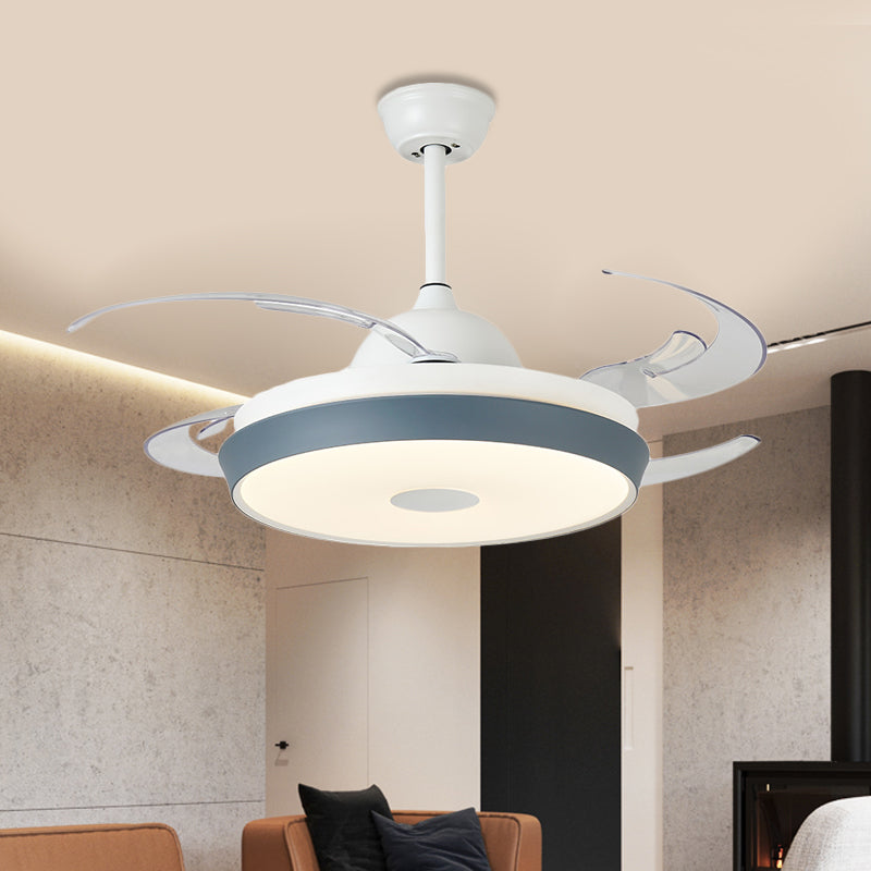 Lámpara de ventilador de techo acrílico circular Sala LED simple Luz de montaje de semi rascilla en gris con 8 cuchillas transparentes, 42 "de ancho