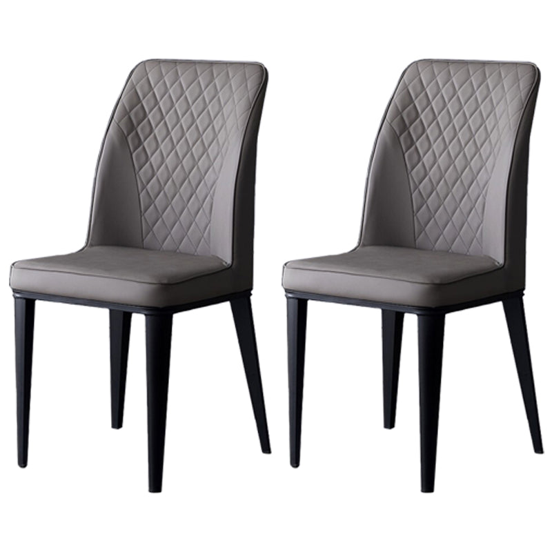 Silla lateral interior escandinava Silla de comedor con respaldo sólido tapizada de metal
