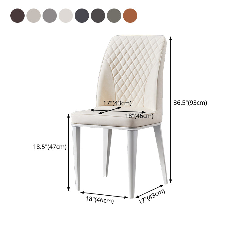 Silla lateral interior escandinava Silla de comedor con respaldo sólido tapizada de metal