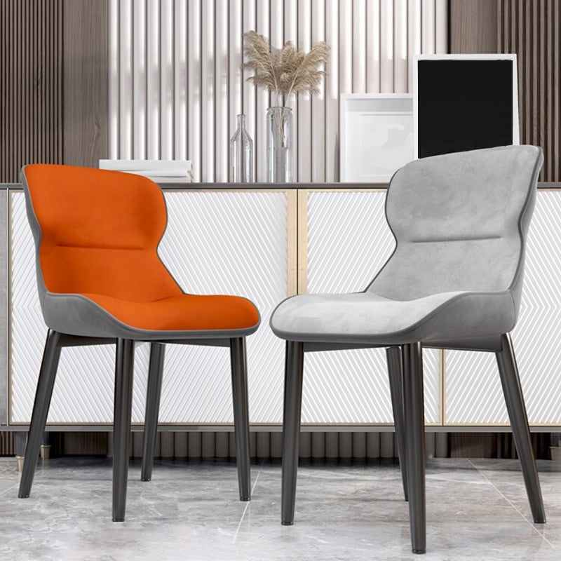 Silla tapizada con respaldo interior contemporáneo del comedor del metal del sillón