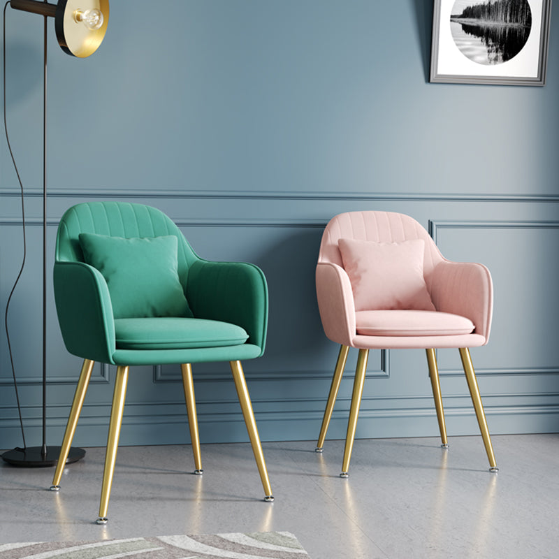Sillón tapizado de terciopelo para comedor, sillón con respaldo sólido y patas de metal