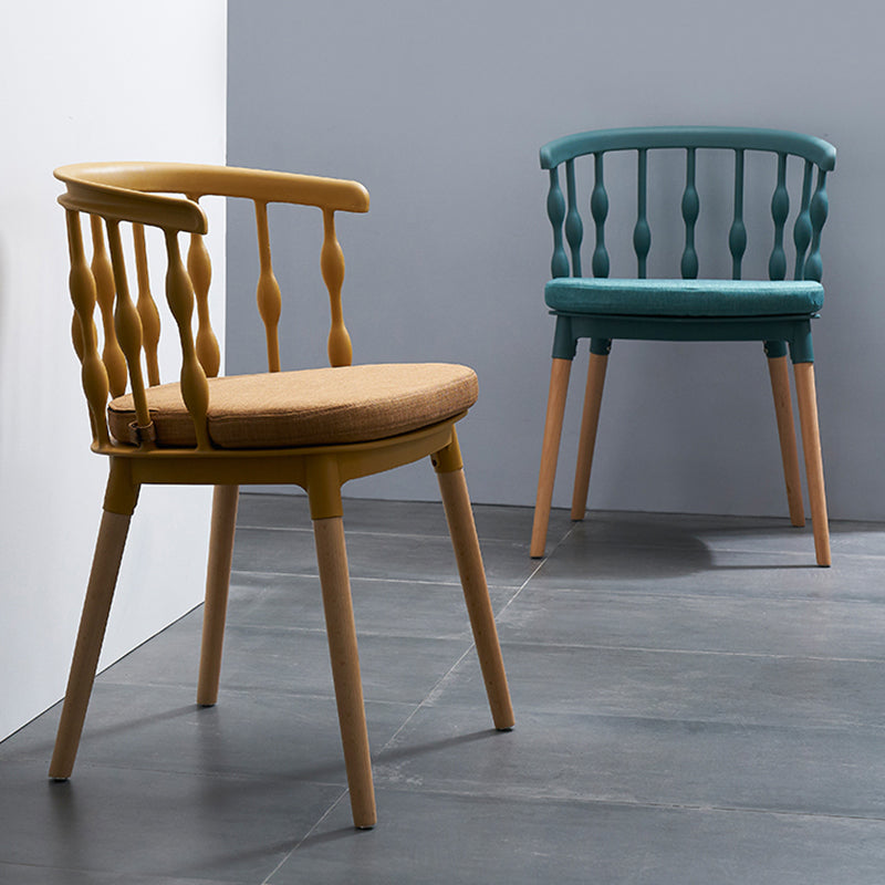 Chaise d'appoint scandinave à dossier Windsor en hêtre, couleurs acidulées, chaise de salle à manger en bois (Ensemble de 4)