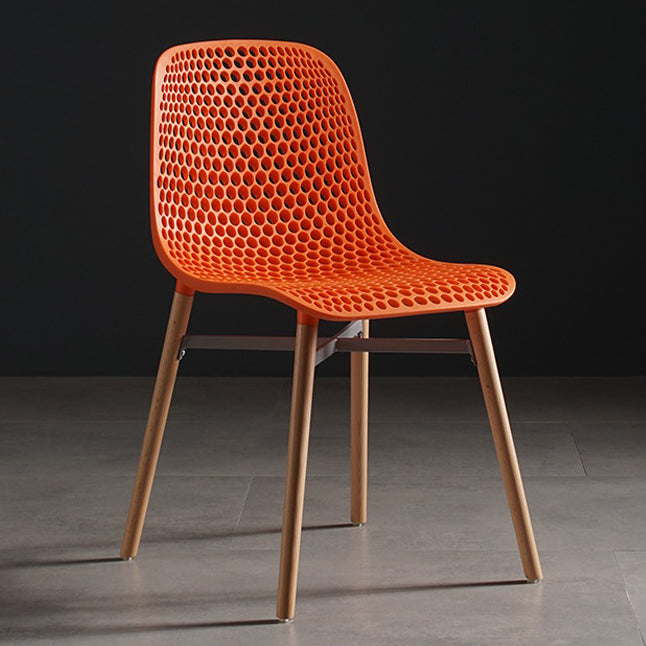 Silla de comedor de plástico de estilo escandinavo, silla sin brazos con respaldo sólido y patas de madera
