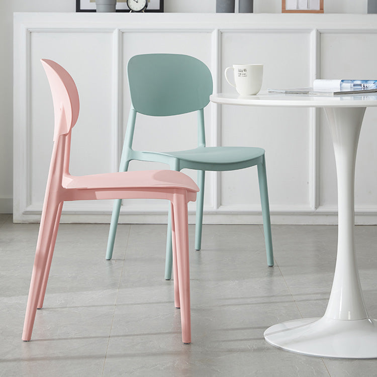 Chaise de salle à manger sans accoudoirs à dossier ouvert Chaises d'appoint empilables en plastique (Ensemble de 4)