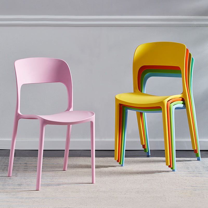 Chaises d'appoint empilables en plastique Chaise de salle à manger sans accoudoirs à dossier ouvert (Ensemble de 4)