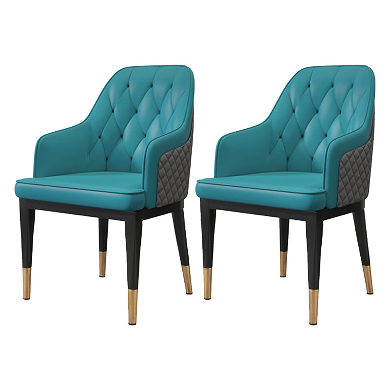 Solide achterkant van de achterste stoelen met stoffen met metalen benen gestoffeerde dineren met metalen benen