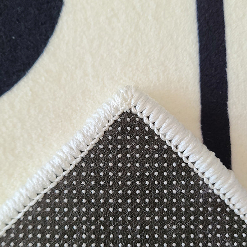 Minimalist Checkered Pattern Carpet Polyester Rug Non-Slip Backing Area Carpet for Living Room