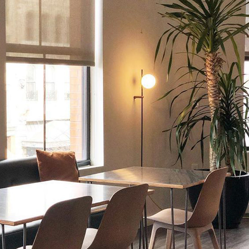 Zeitgenössischer Stil Kugel Wandmontierte Lichtglas 1 Lichtwandleuchte