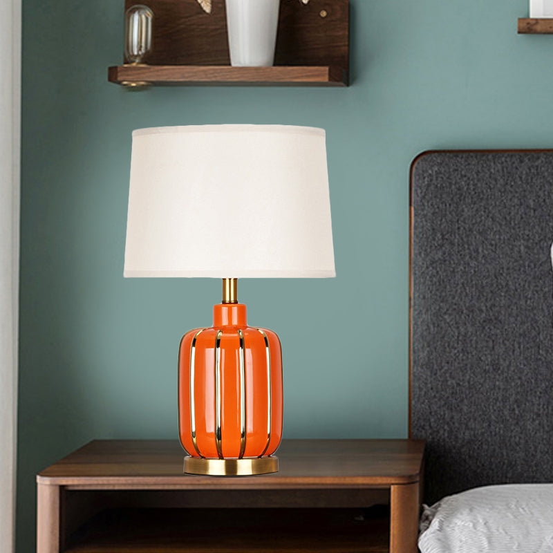 Contemporáneo 1 lámpara de noche de bombilla beige/barril de oro lectura de lecho de lectura con sombra de tela