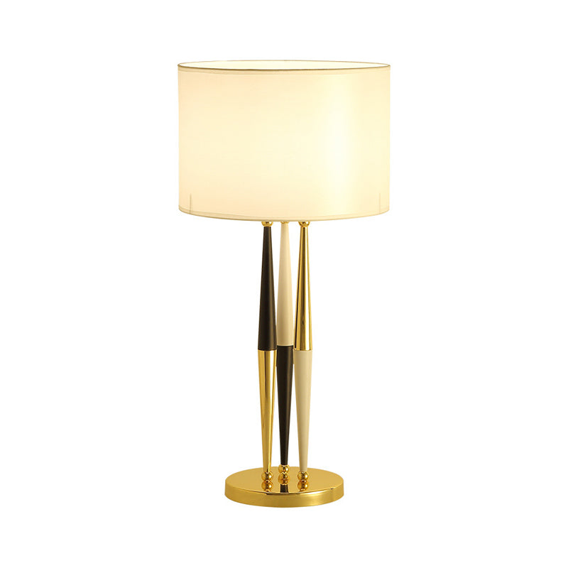 Tambour-tissu table de nuit Éclairage de style moderne en métal 1-tampon lampe de chevet de salon en blanc