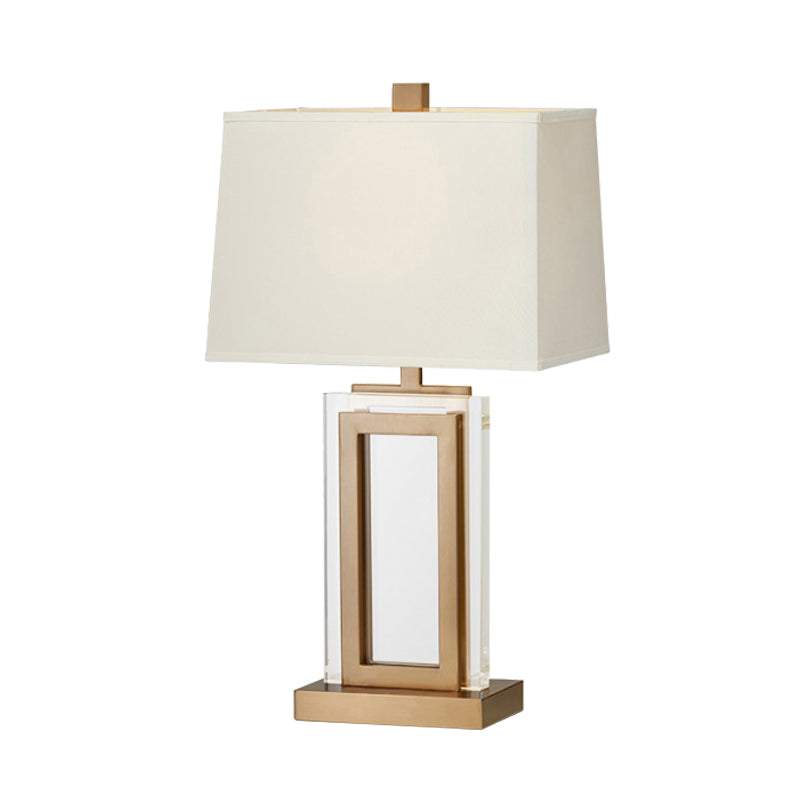 1 Kopf -Trapez -Schatten Tisch leichte moderne Stoff kleine Schreibtischlampe in Gold für Bett