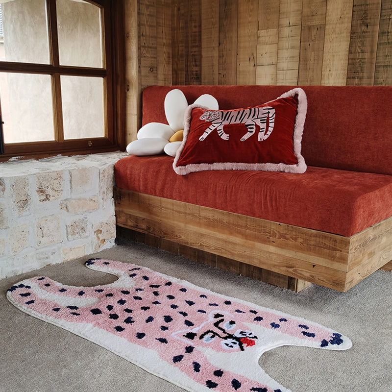 Trendy Washable Carpet Comfort Animals Pattern Polyester Rug Stain Resistant Carpet for Home Decor