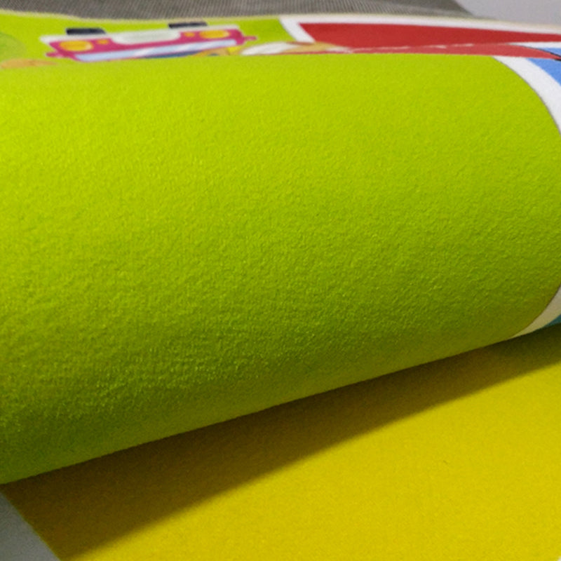 Green Modern Carpet Polyester Football Field Pattern Rug Anti-Slip Easy Care Rug for Drawing Room