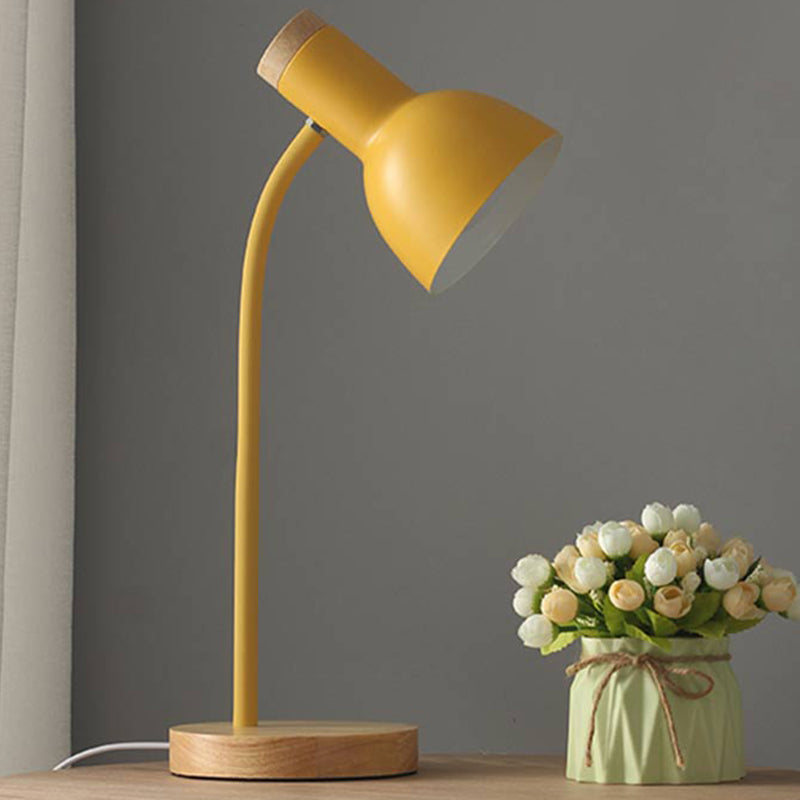 Lampada da tavolo a forma di campana in stile moderno metallico a 1 luci