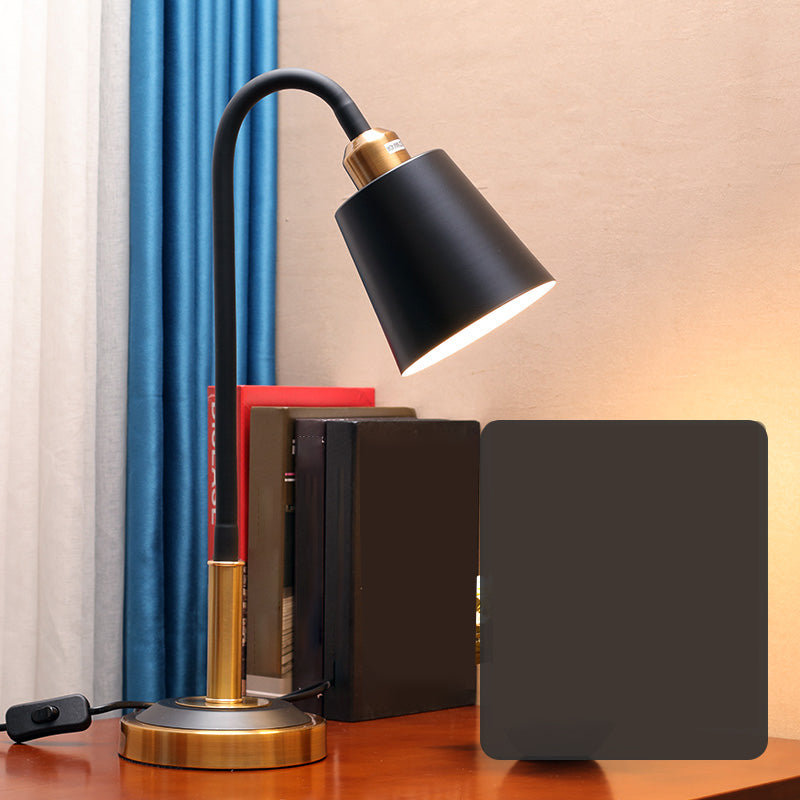 Cono 1 lampada da tavolo leggera Lampade da tavolo da notte moderno in metallo moderno in nero