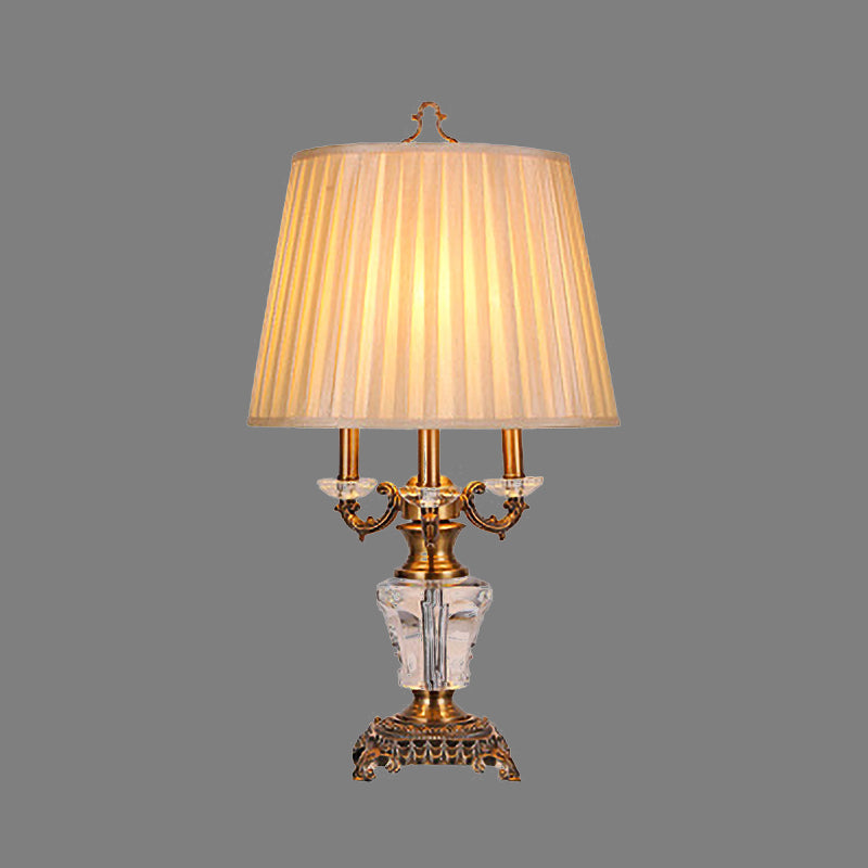 Stoff Falten -Schreibtischlampe moderne 1 Glühbirnen -Beige Tischlicht, geformte Bronze -Metallbasis