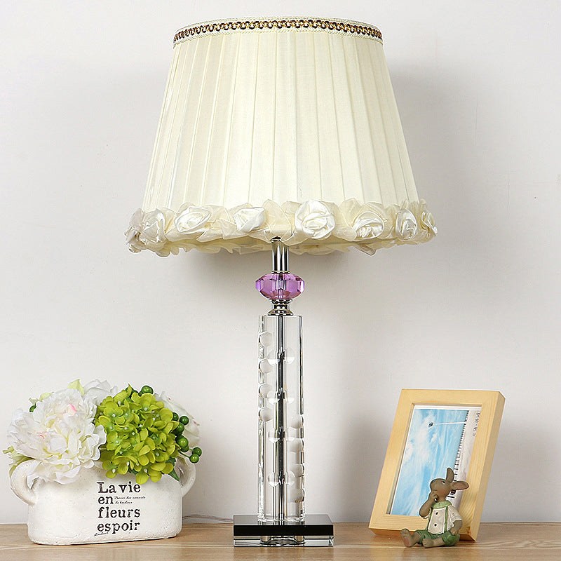 1 Glühbirne Schlafzimmer Nachtlampe Minimalistische weiße Tischbeleuchtung mit Säulenkristallbasis