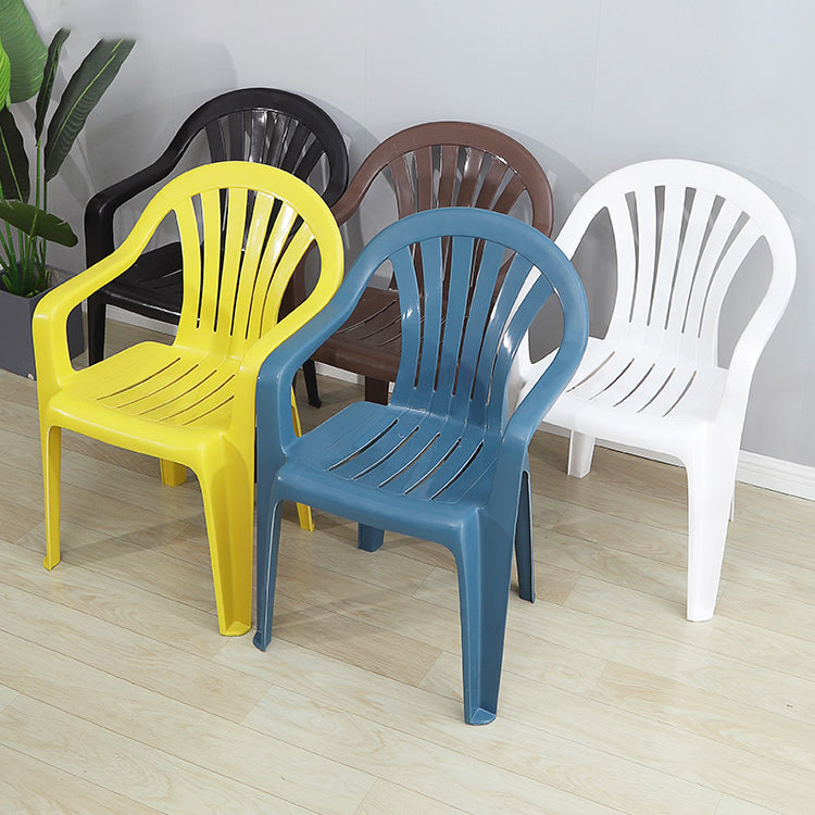 Silla lateral de plástico contemporánea con respaldo Windsor, silla lateral apilable para uso doméstico