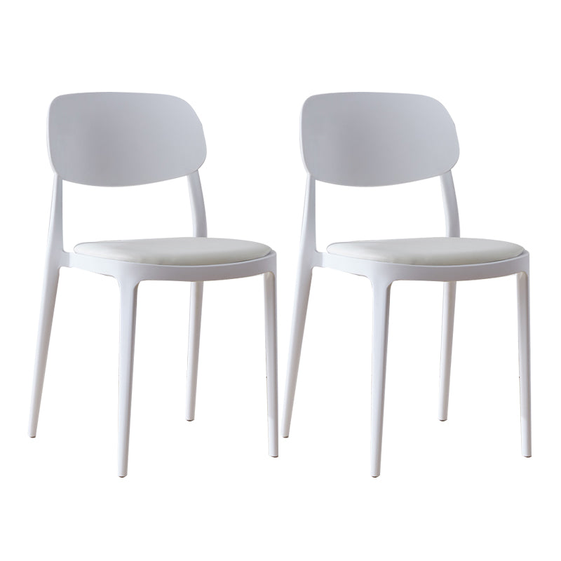 Chaise d'appoint de salon scandinave en plastique, finition mate, chaise de salle à manger à dossier ouvert