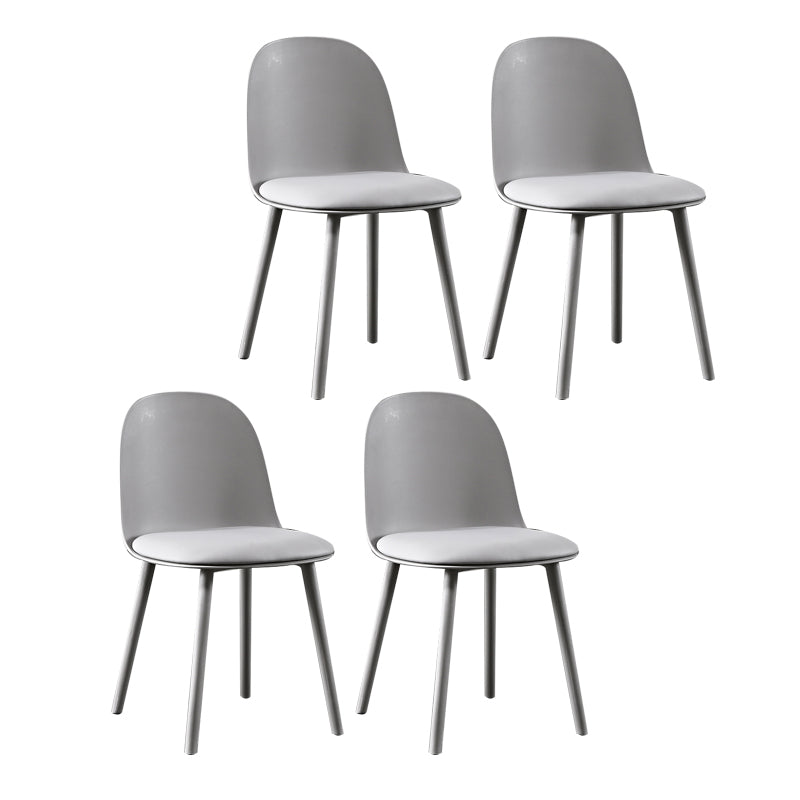 Silla auxiliar de comedor escandinavo de plástico Silla de comedor Parsons con acabado mate (juego de 4)