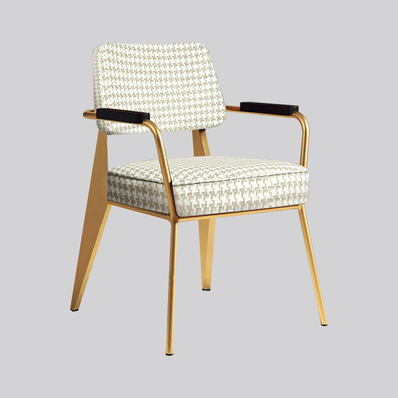 Sillón escandinavo interior Silla de comedor tapizada de metal con respaldo abierto