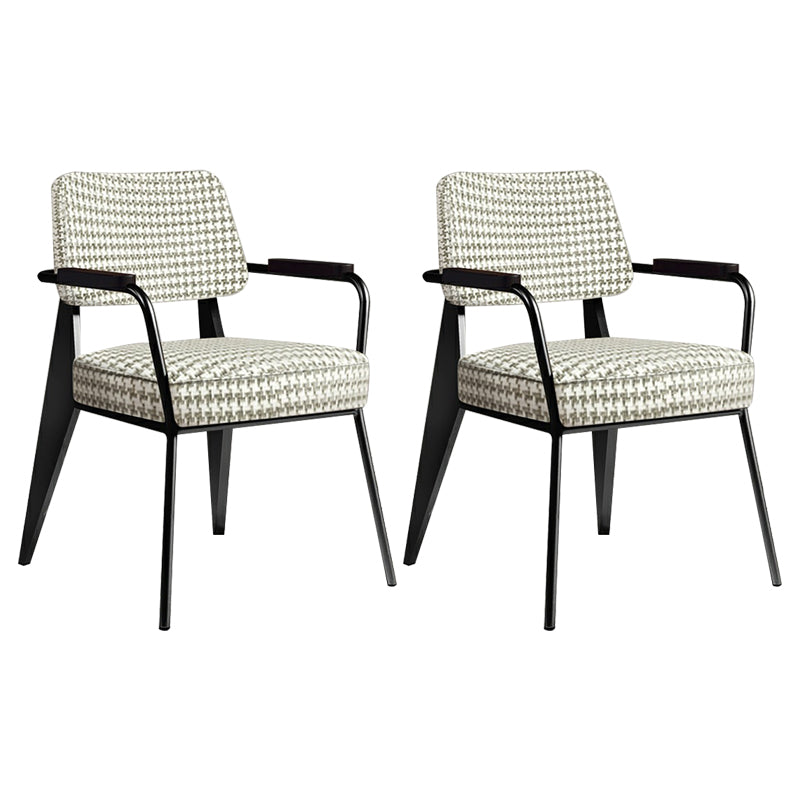 Sillón escandinavo interior Silla de comedor tapizada de metal con respaldo abierto