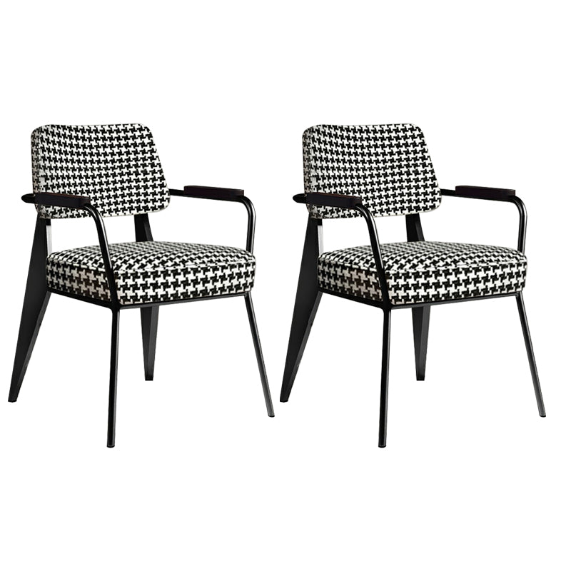 Sillón escandinavo interior Silla de comedor tapizada de metal con respaldo abierto