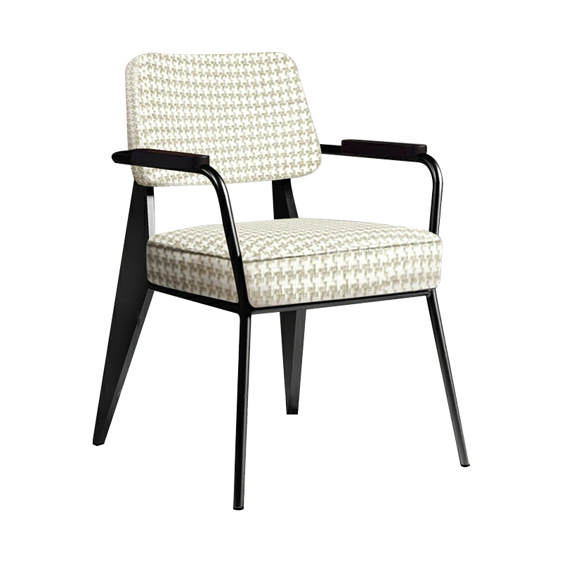 Sillón escandinavo interior Silla de comedor tapizada de metal con respaldo abierto
