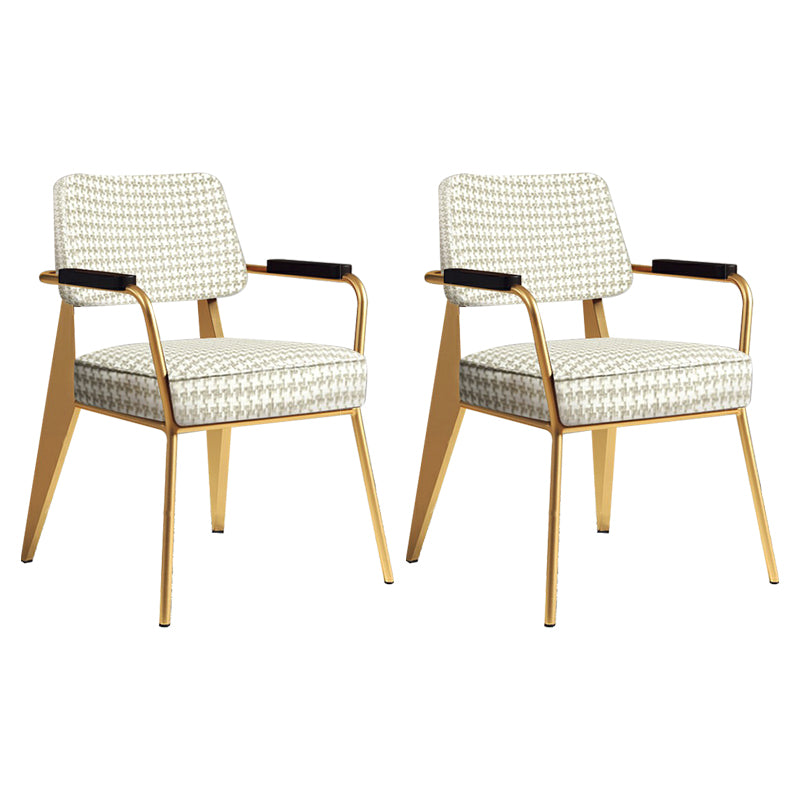 Sillón escandinavo interior Silla de comedor tapizada de metal con respaldo abierto