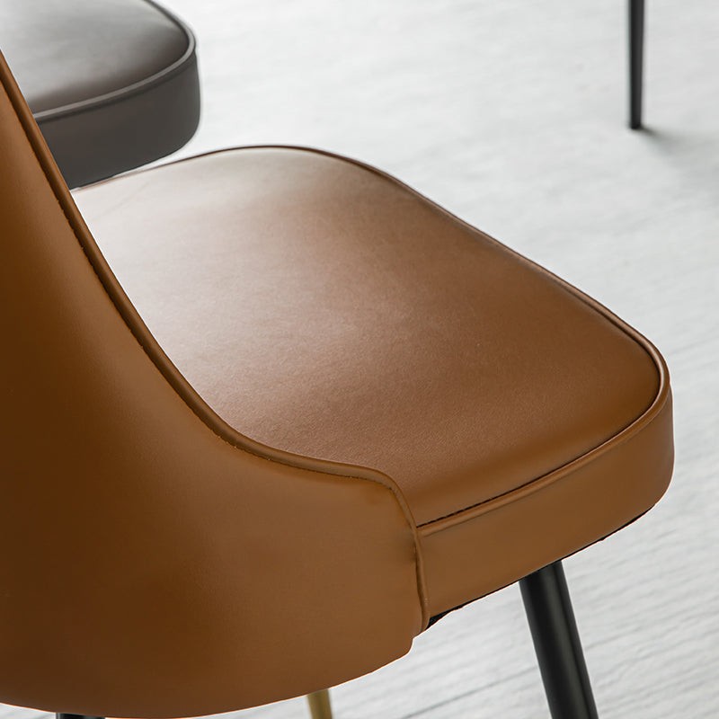 El comedor de metal Glam preside la silla sin brazos de Parsons de comedor de cuero sintético para uso en restaurantes