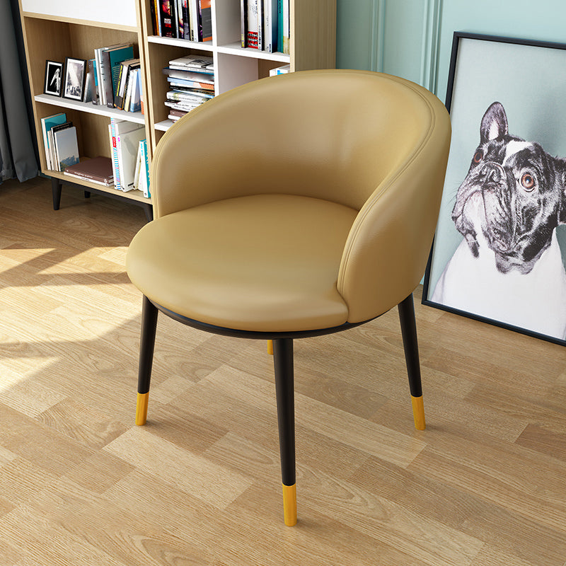 Silla lateral escandinava interior Silla de comedor tapizada de metal con respaldo Parsons