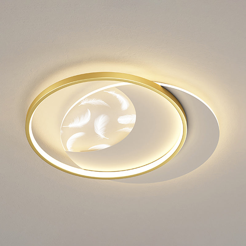 Montaggio a incasso a LED circolare in acrilico nella moderna semplicità della plafoniera in piuma di ferro per camera da letto