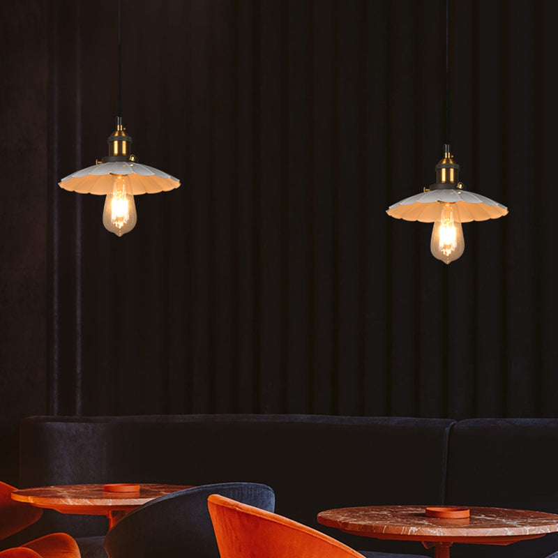 Lampada a sospensione di ferro a sospensione a sospensione industriale.