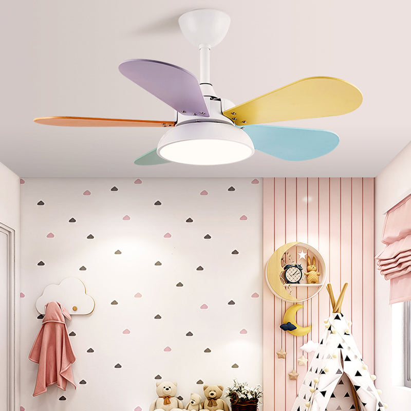 Kids Creative LED Fan Pendant Light Iron Fan Chandelier with Colorful Wooden Lamina