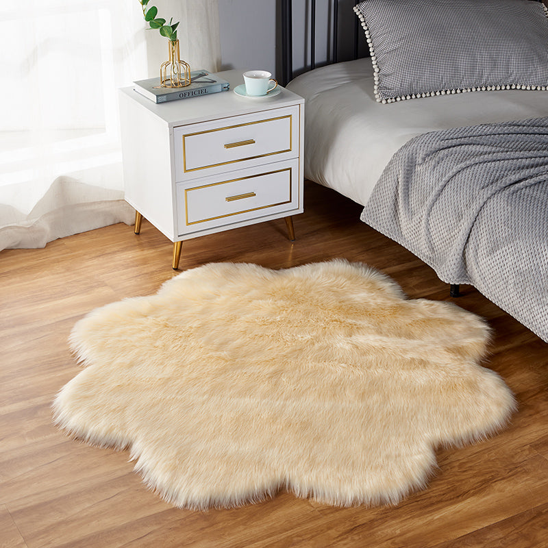 Stilvoller plüsch Teppich Vollfarbener Polyester Teppich Easy Care Teppich für Schlafzimmer