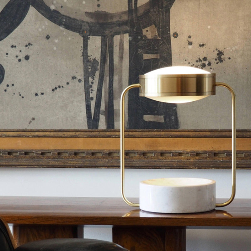Éclairage de table de nuit ronde en métal moderniste 1-Bulb Éclairage de table de nuit réglable en or pour salle d'étude