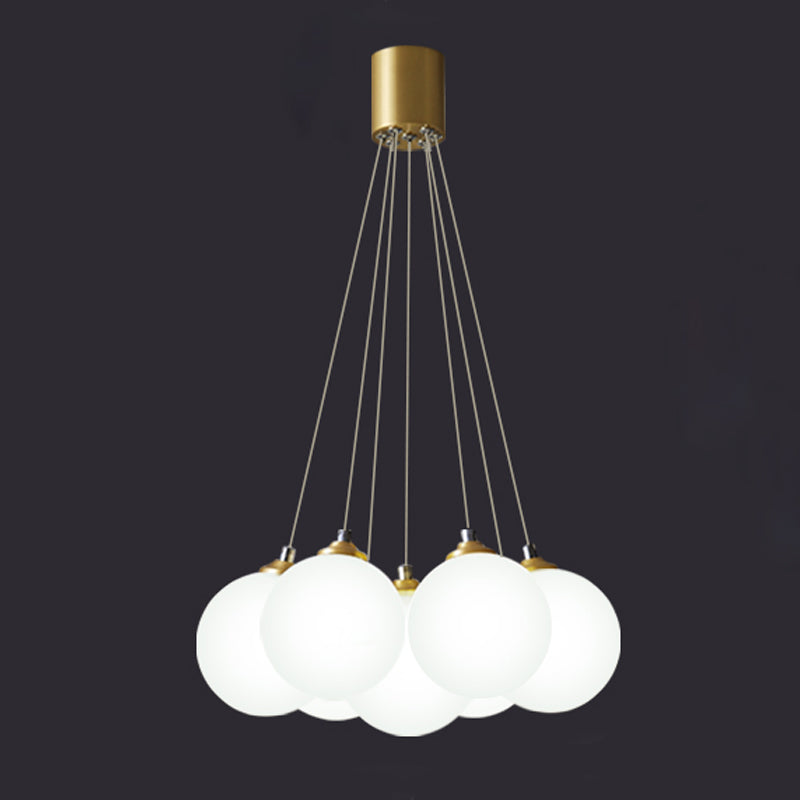 Lámpara colgante de globo de cobre ligero de simplicidad moderna con sombra de vidrio blanco