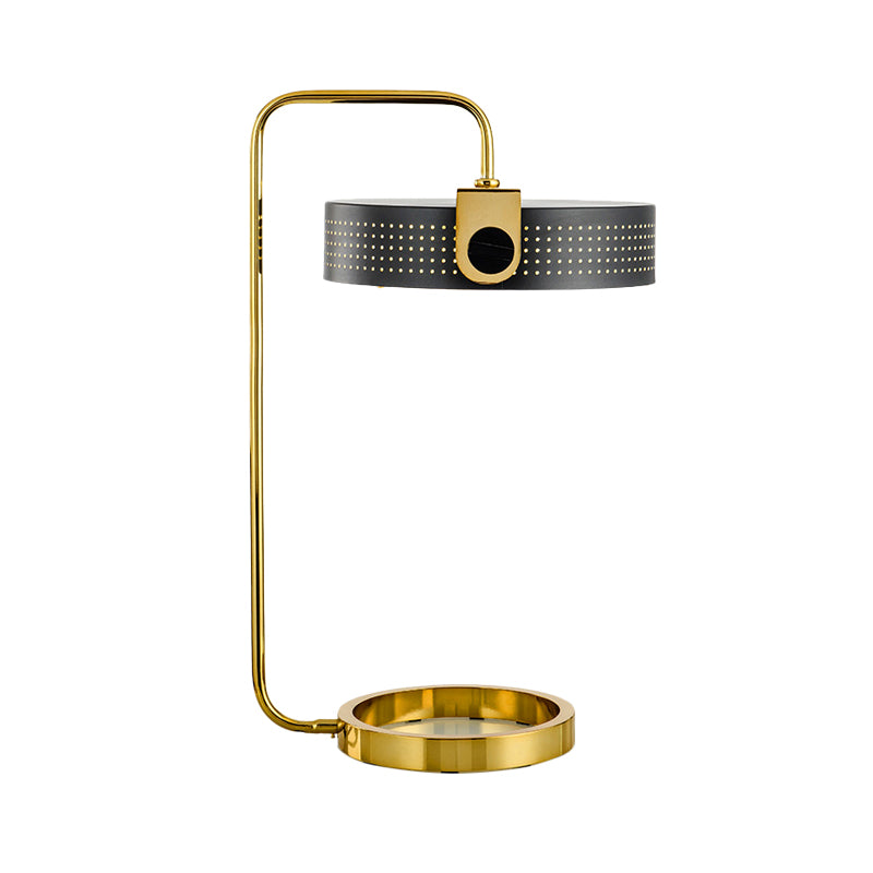 Lampada da tavolo notturna da letto da letto a 1 testa illuminazione nordica oro con tonalità metallica cava