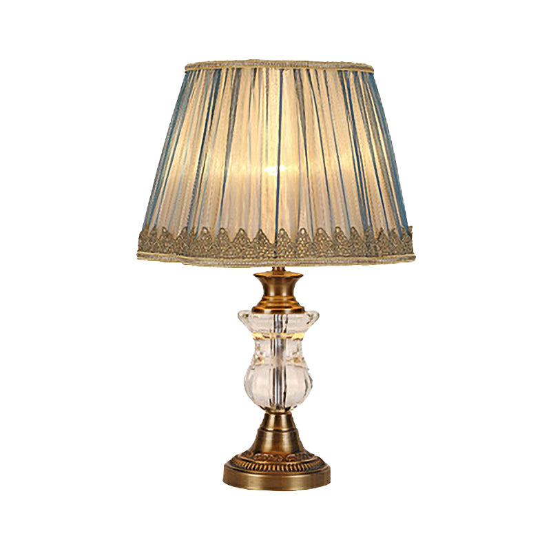 Ausgeflügelter Stofftisch Lampe moderne 1 Kopf Goldtischlicht mit geformter metallischer Basis