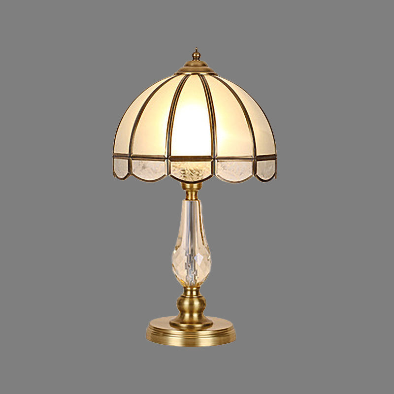 Eigentijdse tafellamp met 1 lamp, gouden paraplu, kleine bureaulamp met matglazen kap