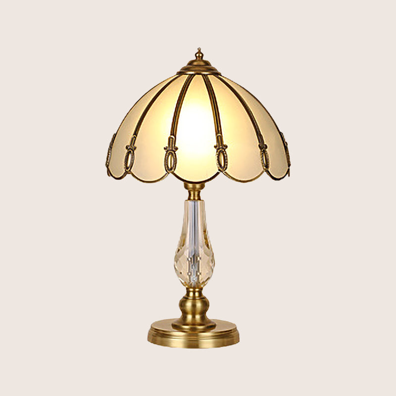 1 lampe de table de salon de tête Lumière de lecture en or moderne avec nuance en verre givré en forme de dôme