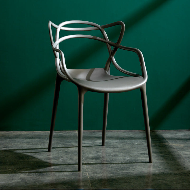 Sillas de comedor de cocina de estilo moderno Silla auxiliar con brazo de comedor con patas de plástico